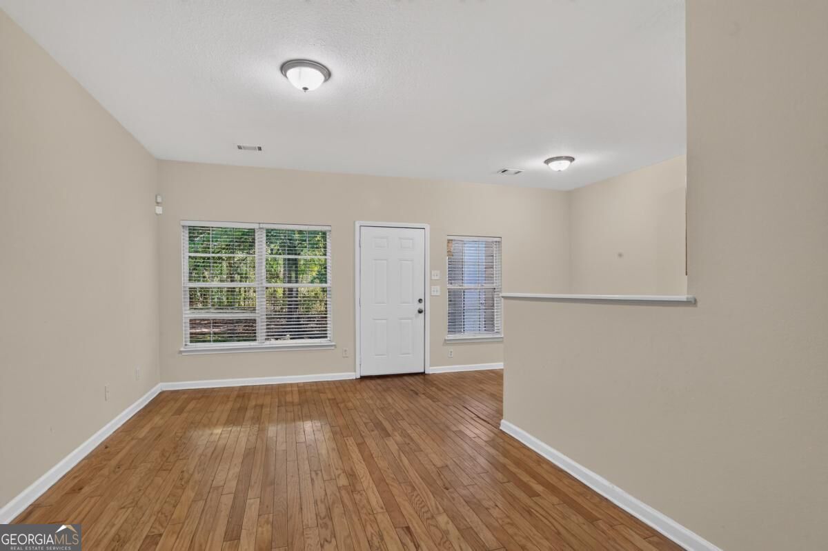 213 Brookview Drive Property Photo 5
