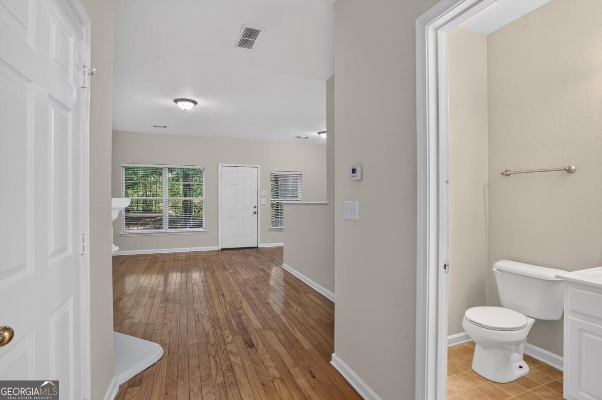 213 Brookview Drive Property Photo 9