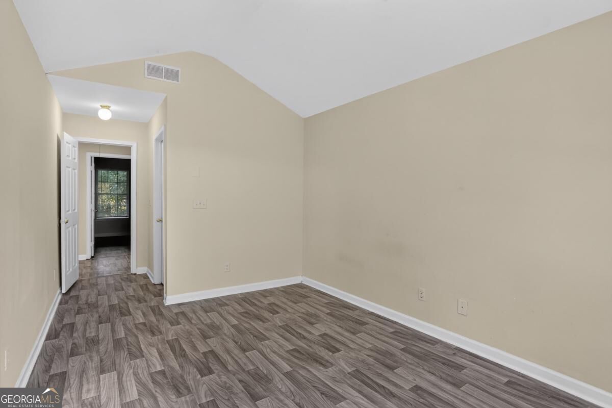 213 Brookview Drive Property Photo 12