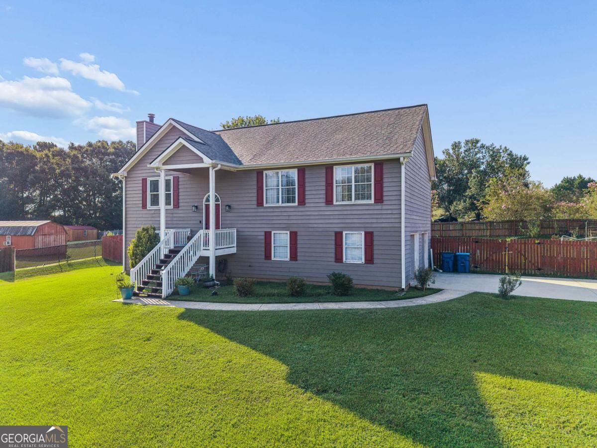 652 Thorn Brook Ridge Property Photo 2