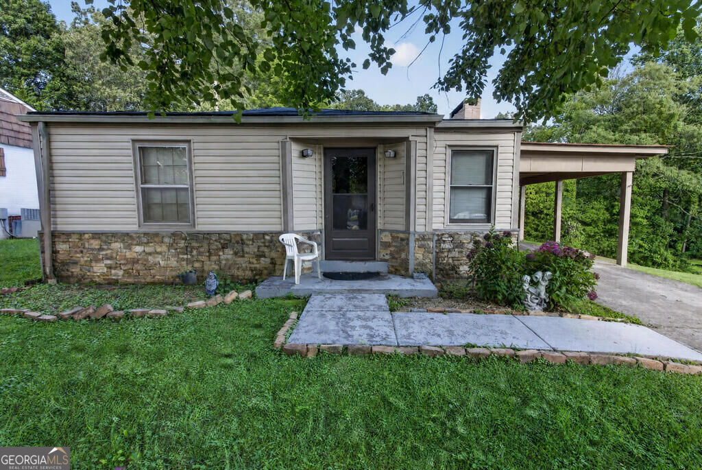 959 Hillcrest Drive