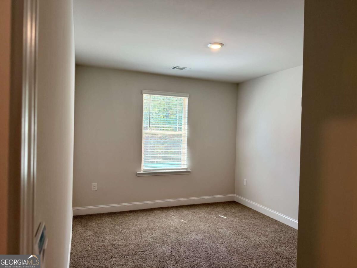 513 Creek Road Property Photo 12