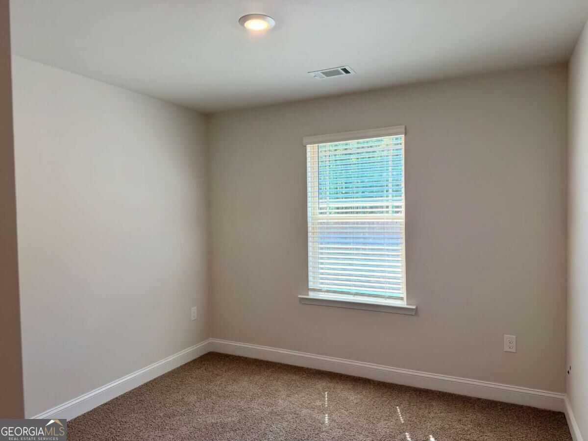 513 Creek Road Property Photo 13