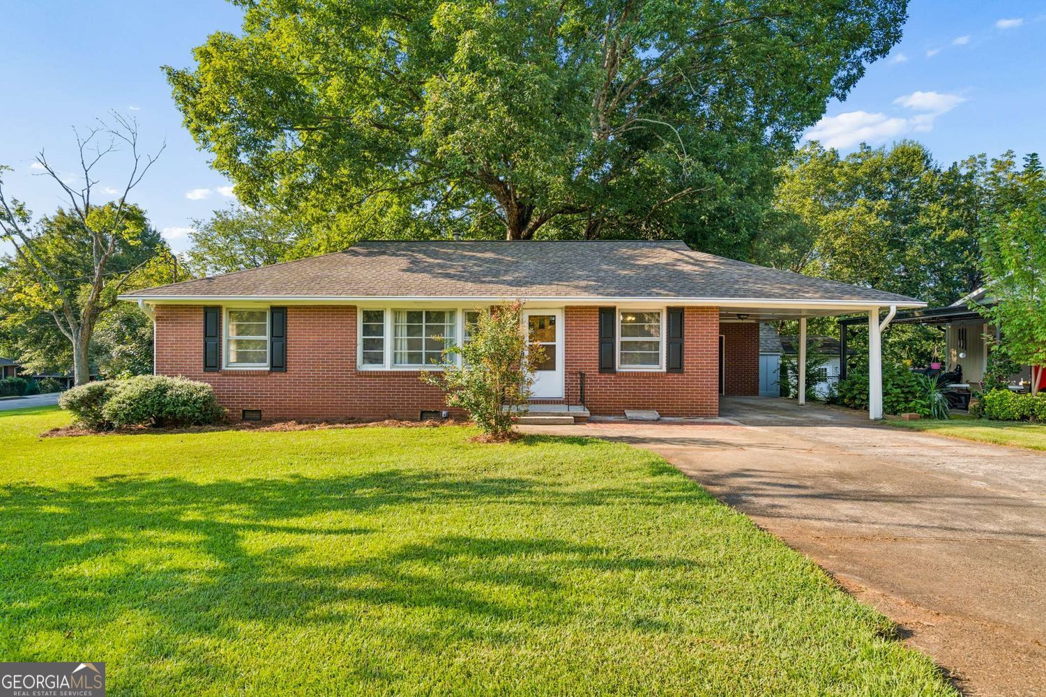 640 Kennesaw Drive Se Property Photo 1