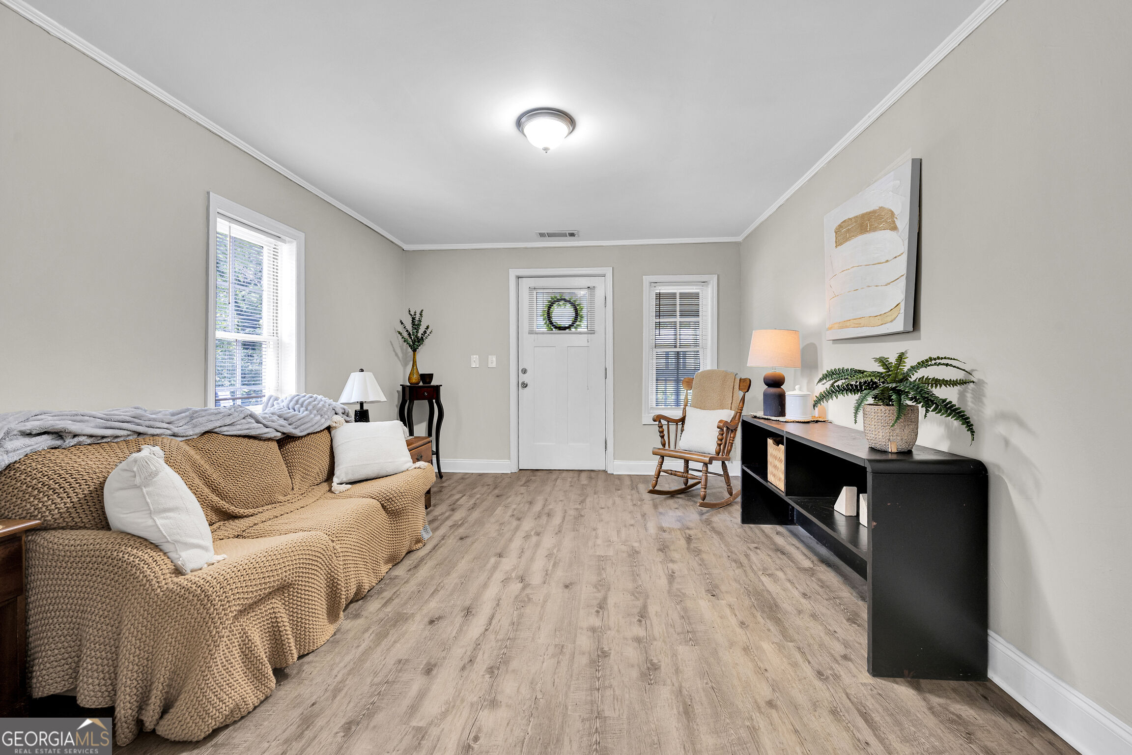 411 Ash Street Property Photo 3