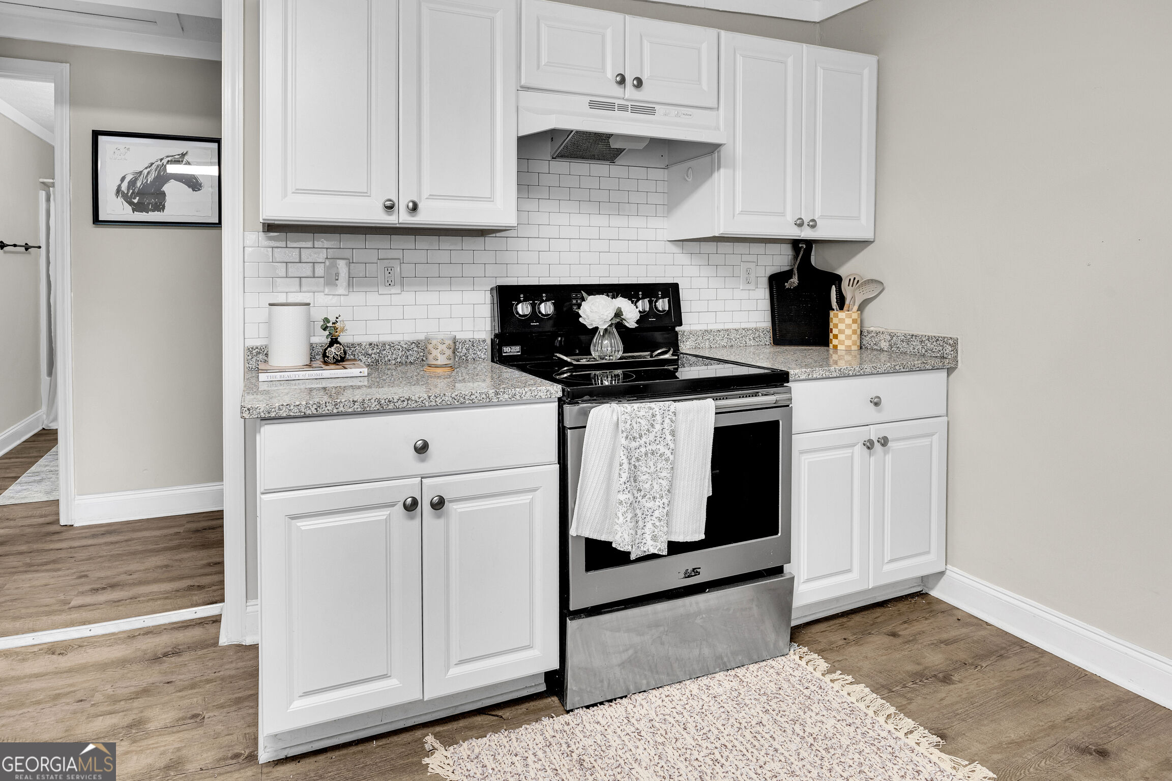 411 Ash Street Property Photo 8