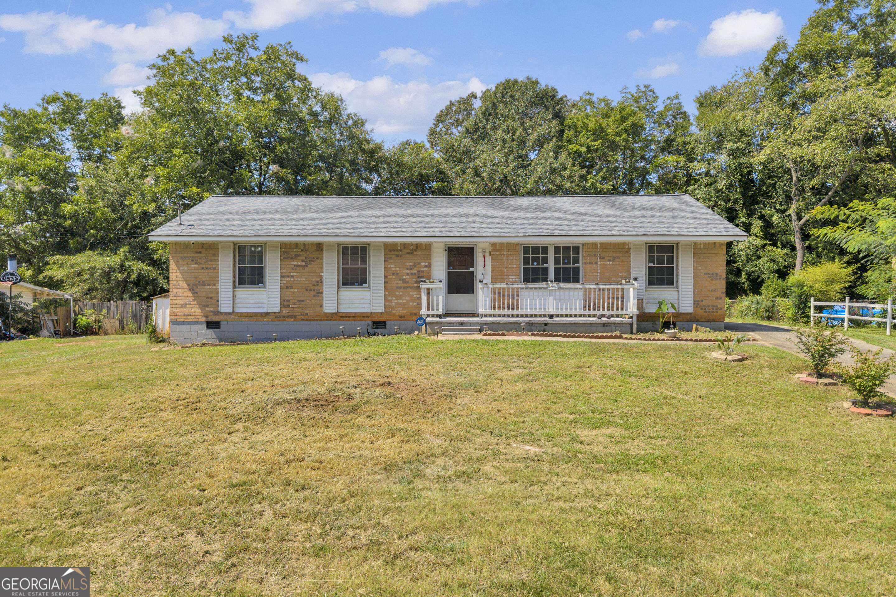 8229 Kendrick Road Property Photo 1