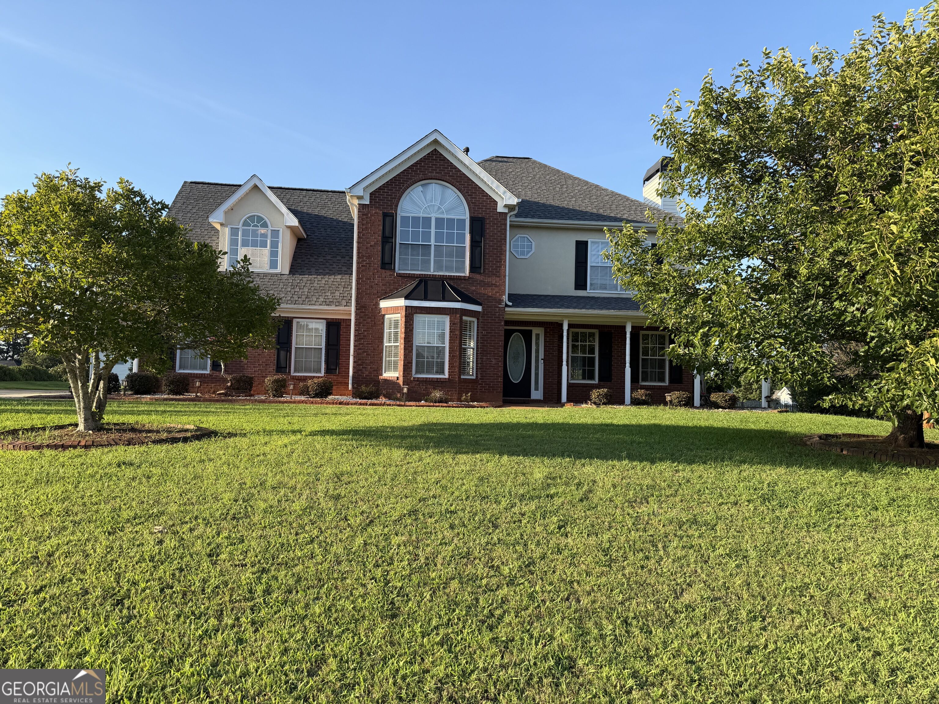 152 Moss Pointe Drive Property Photo 1