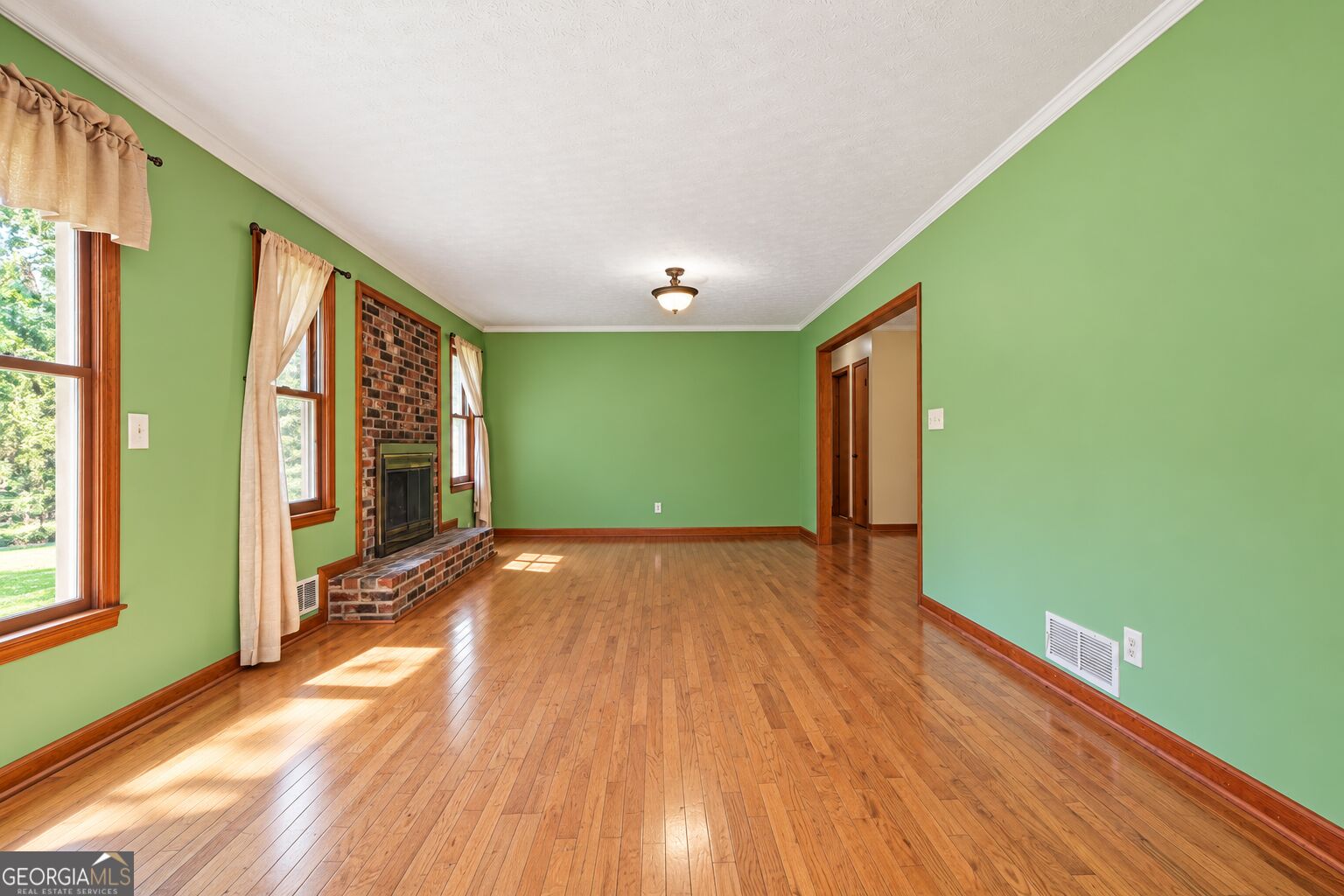 115 Price Drive W Property Photo 5