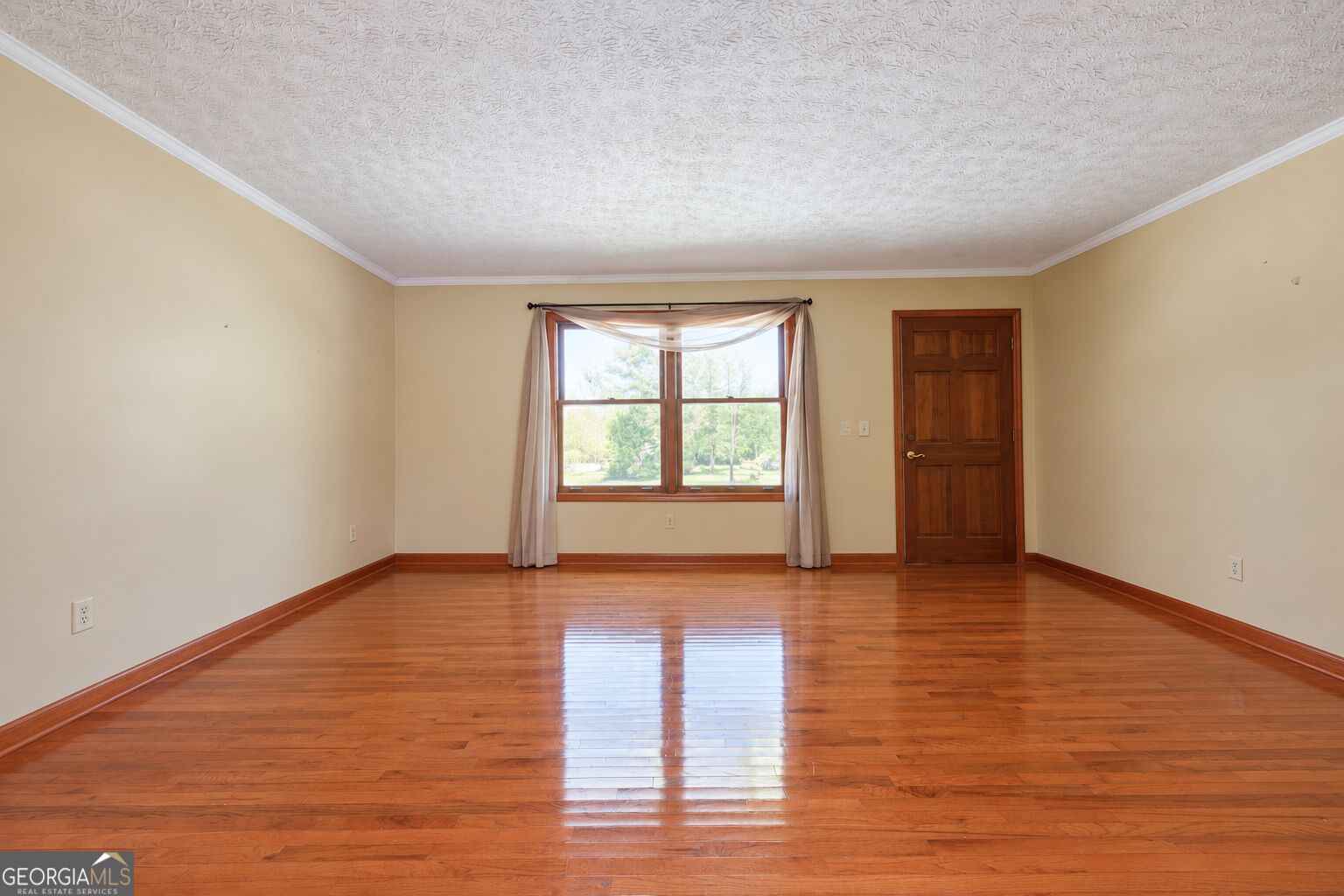 115 Price Drive W Property Photo 7