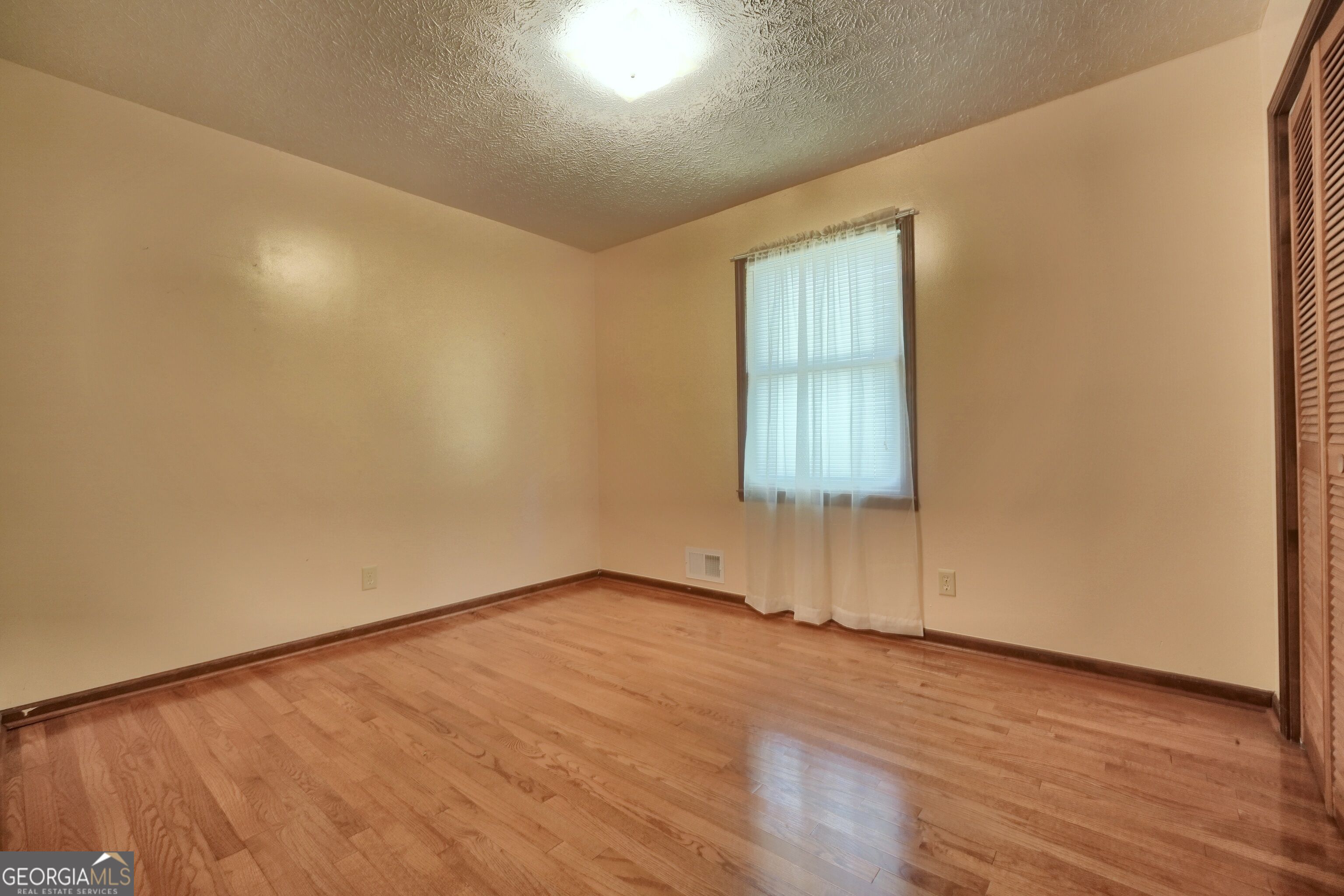 115 Price Drive W Property Photo 11