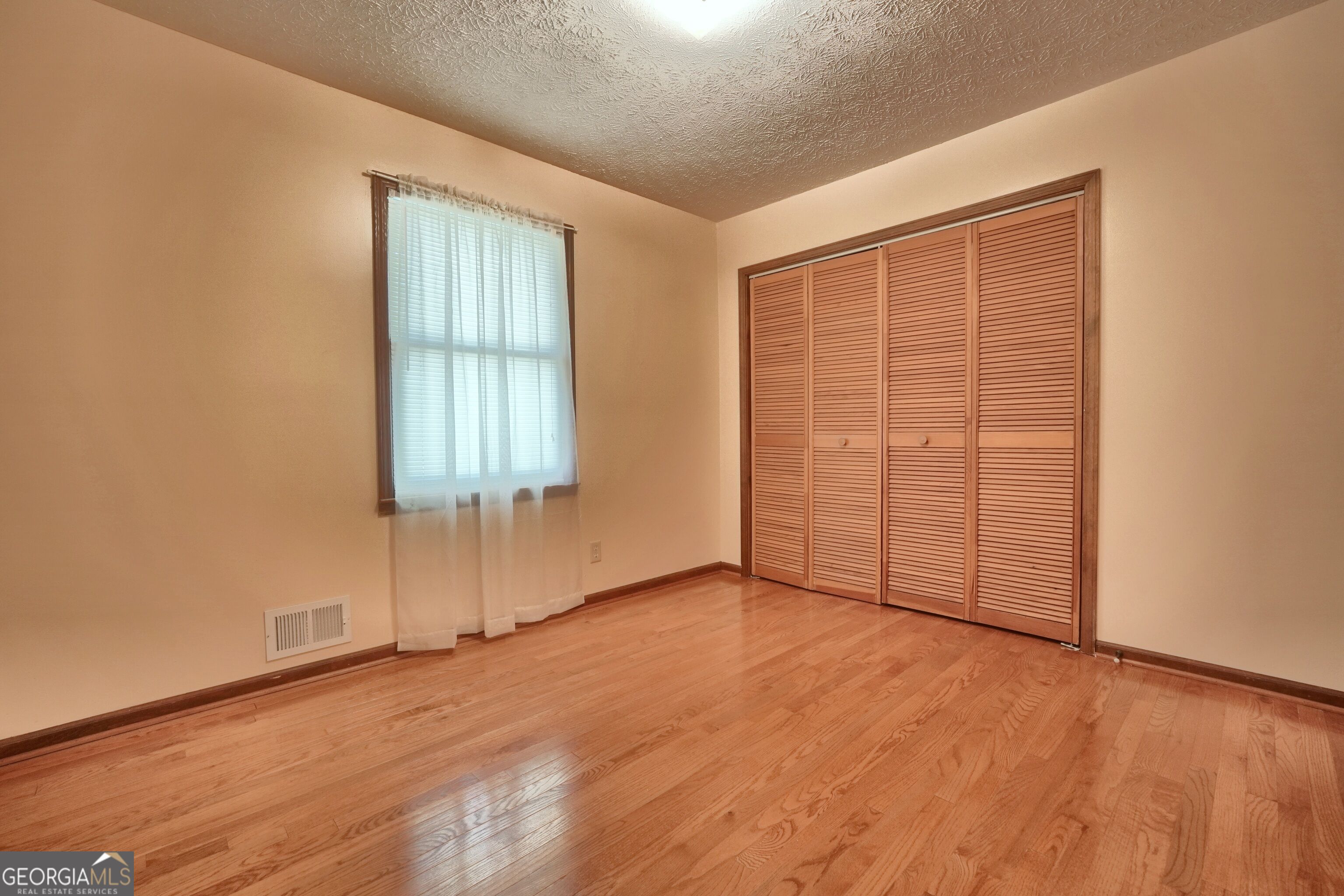115 Price Drive W Property Photo 12