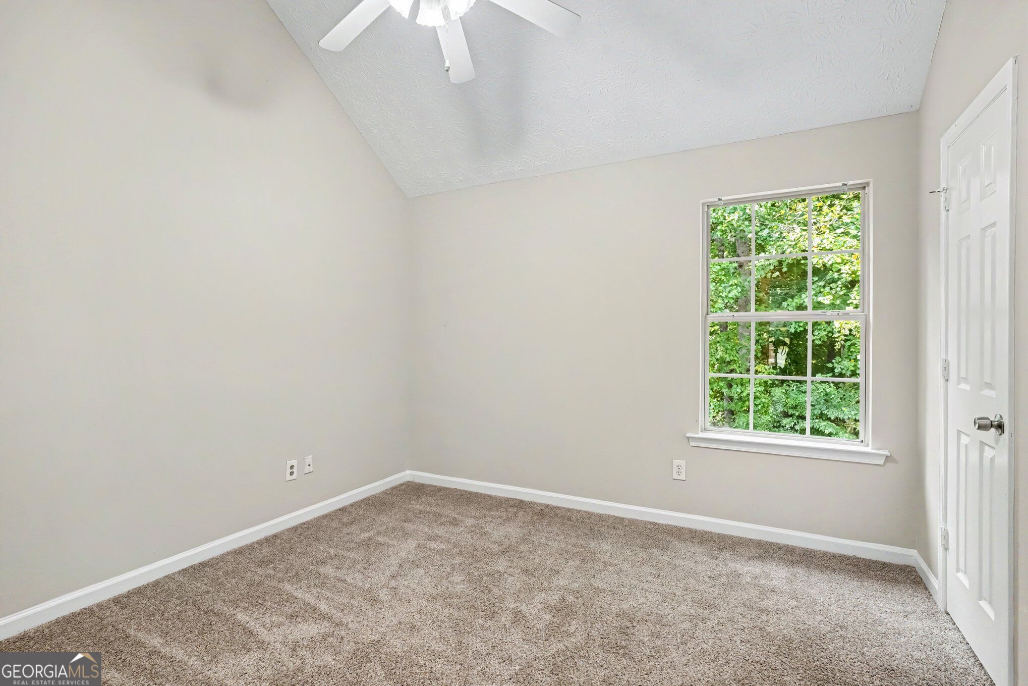 420 Callaway Point Property Photo 18
