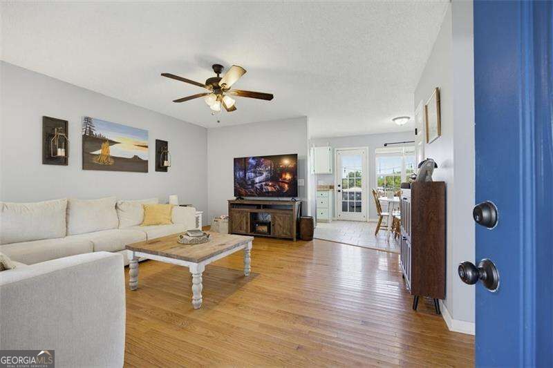 120 Fieldcrest Drive Se Property Photo 3