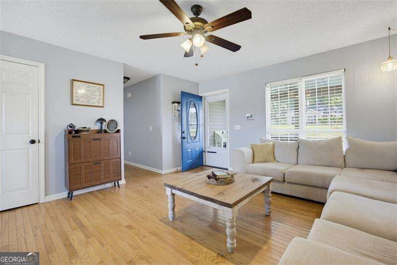 120 Fieldcrest Drive Se Property Photo 4