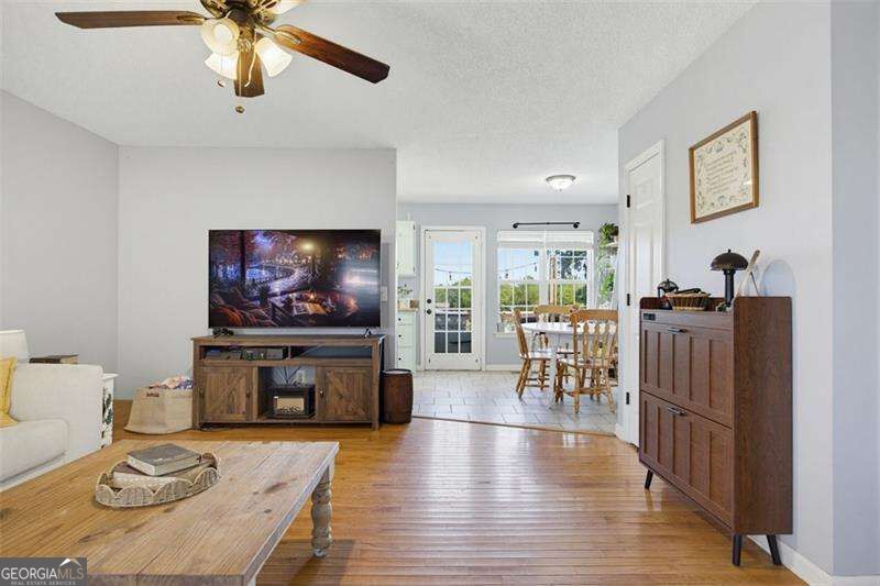 120 Fieldcrest Drive Se Property Photo 6
