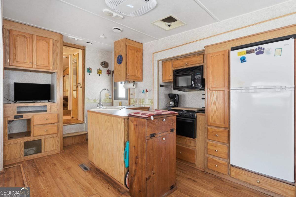 93 2nd Street # C57 Property Photo 5
