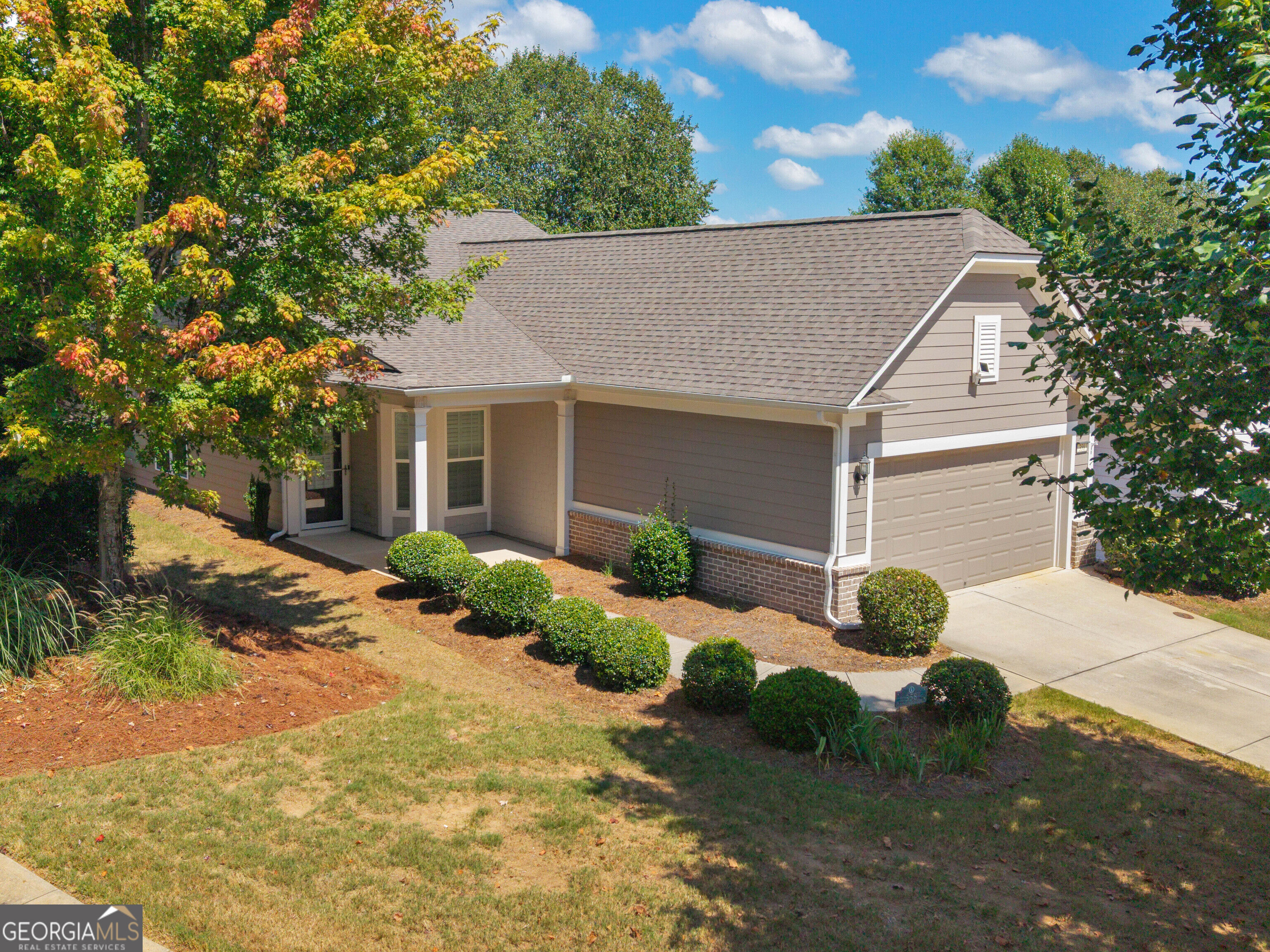 358 Sandy Springs Drive Property Photo 4