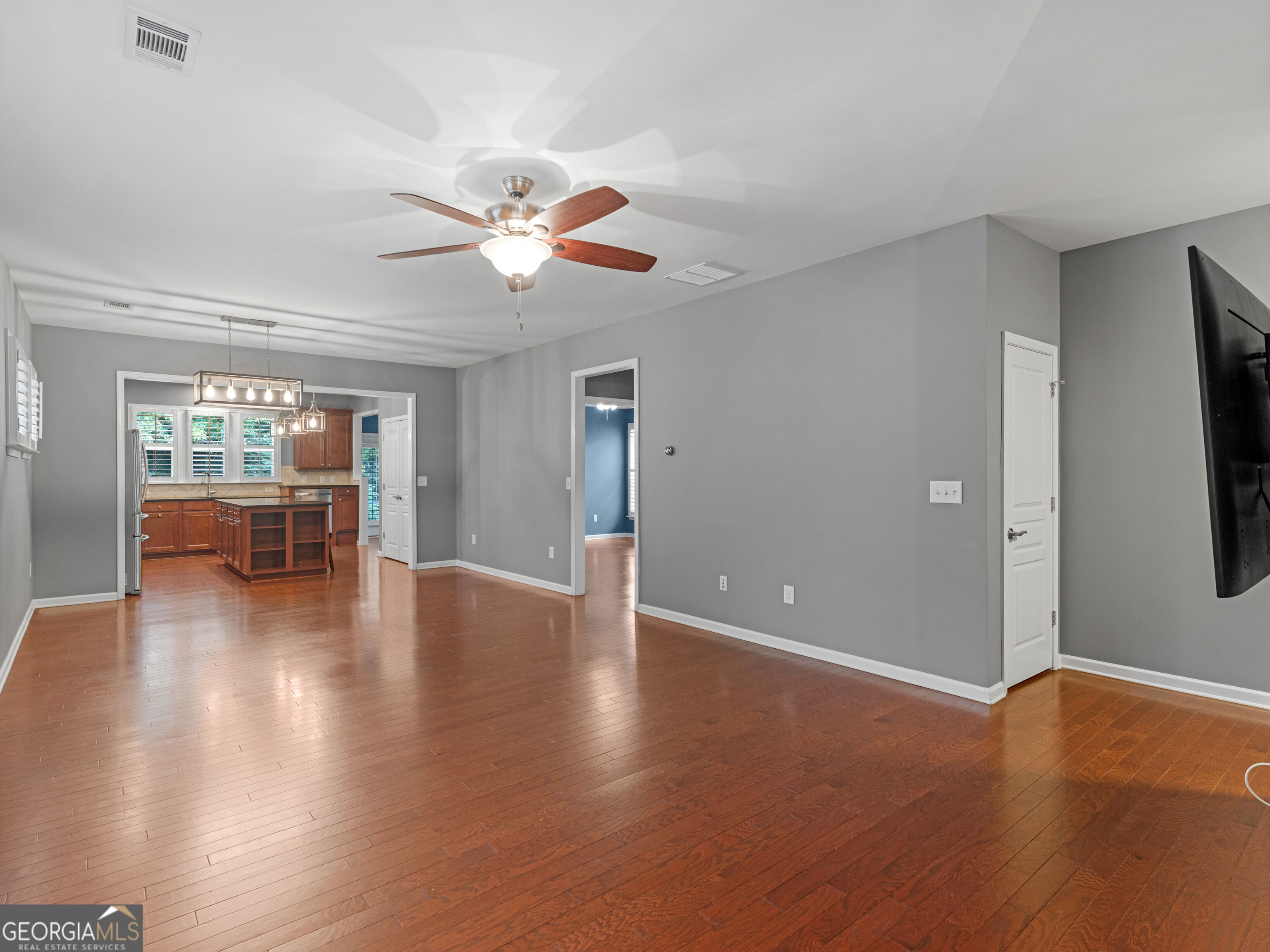358 Sandy Springs Drive Property Photo 17