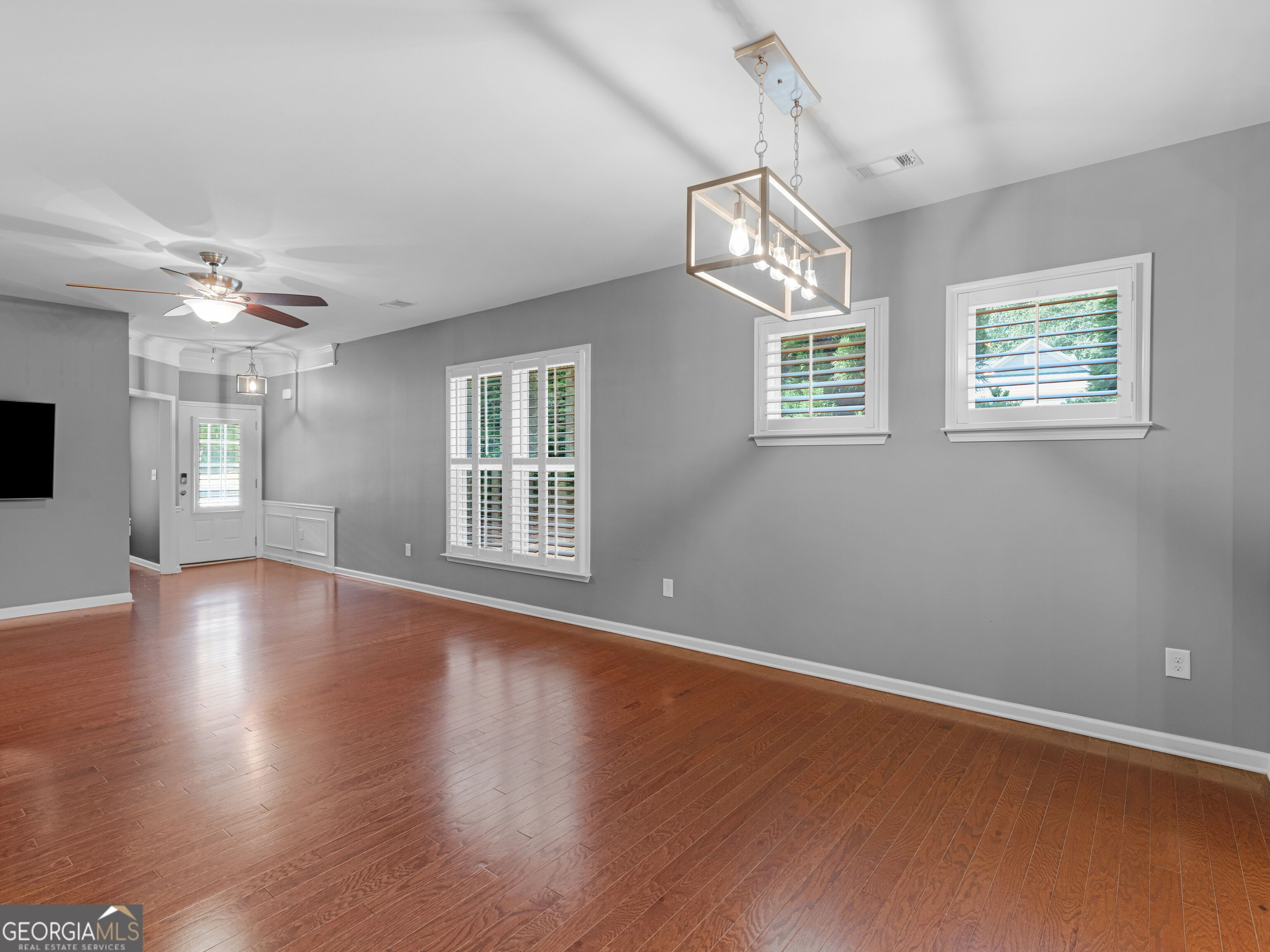 358 Sandy Springs Drive Property Photo 23