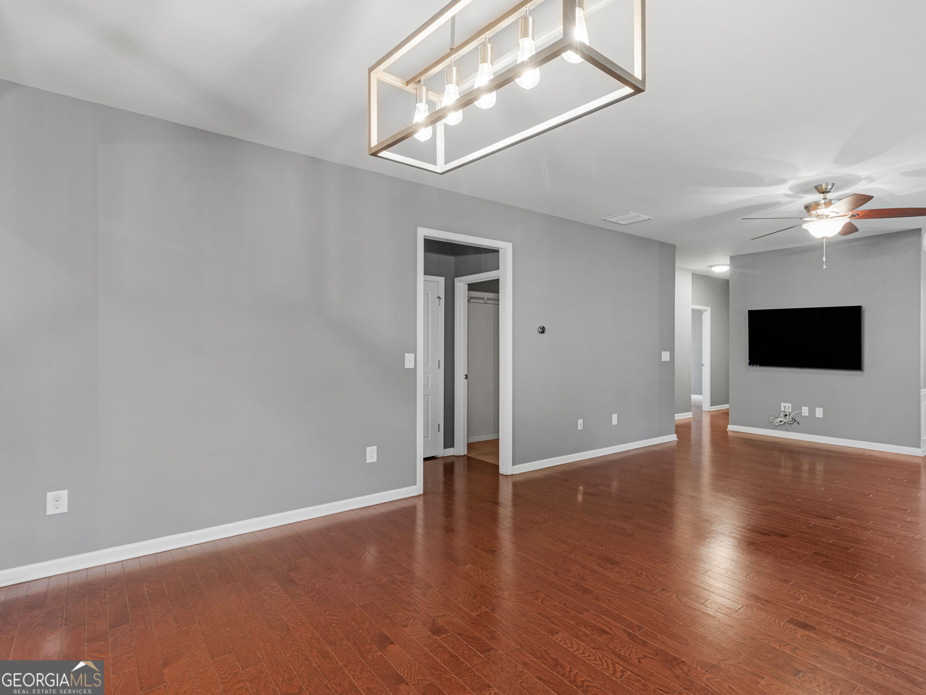 358 Sandy Springs Drive Property Photo 24