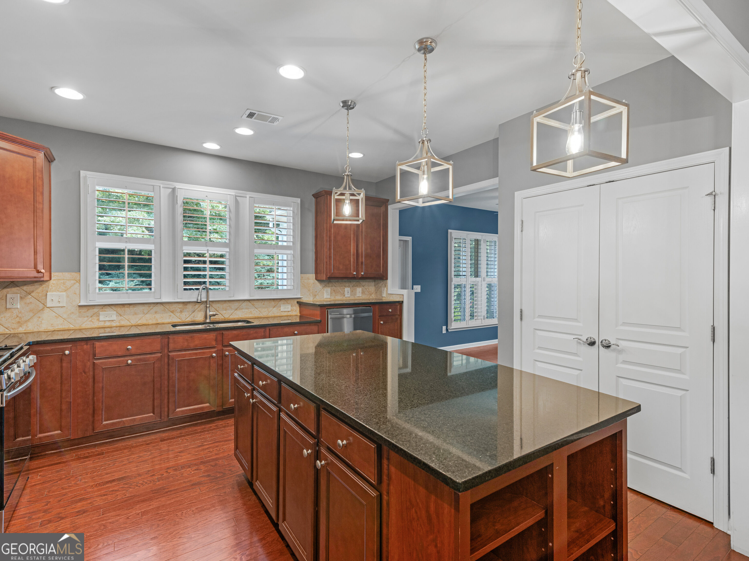 358 Sandy Springs Drive Property Photo 25