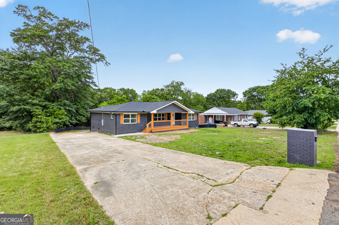 5193 Hazel Street Ne Property Photo 2