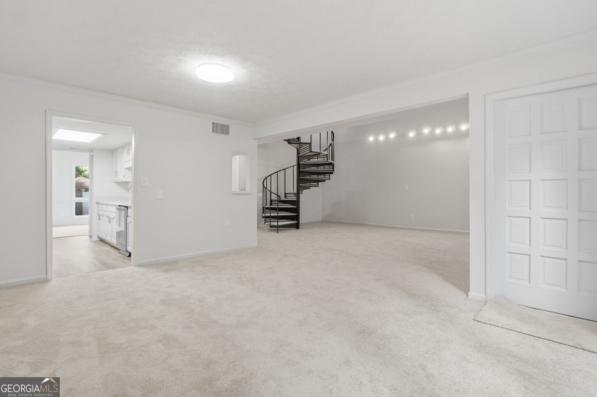 3229 Clairmont North Ne Property Photo 9