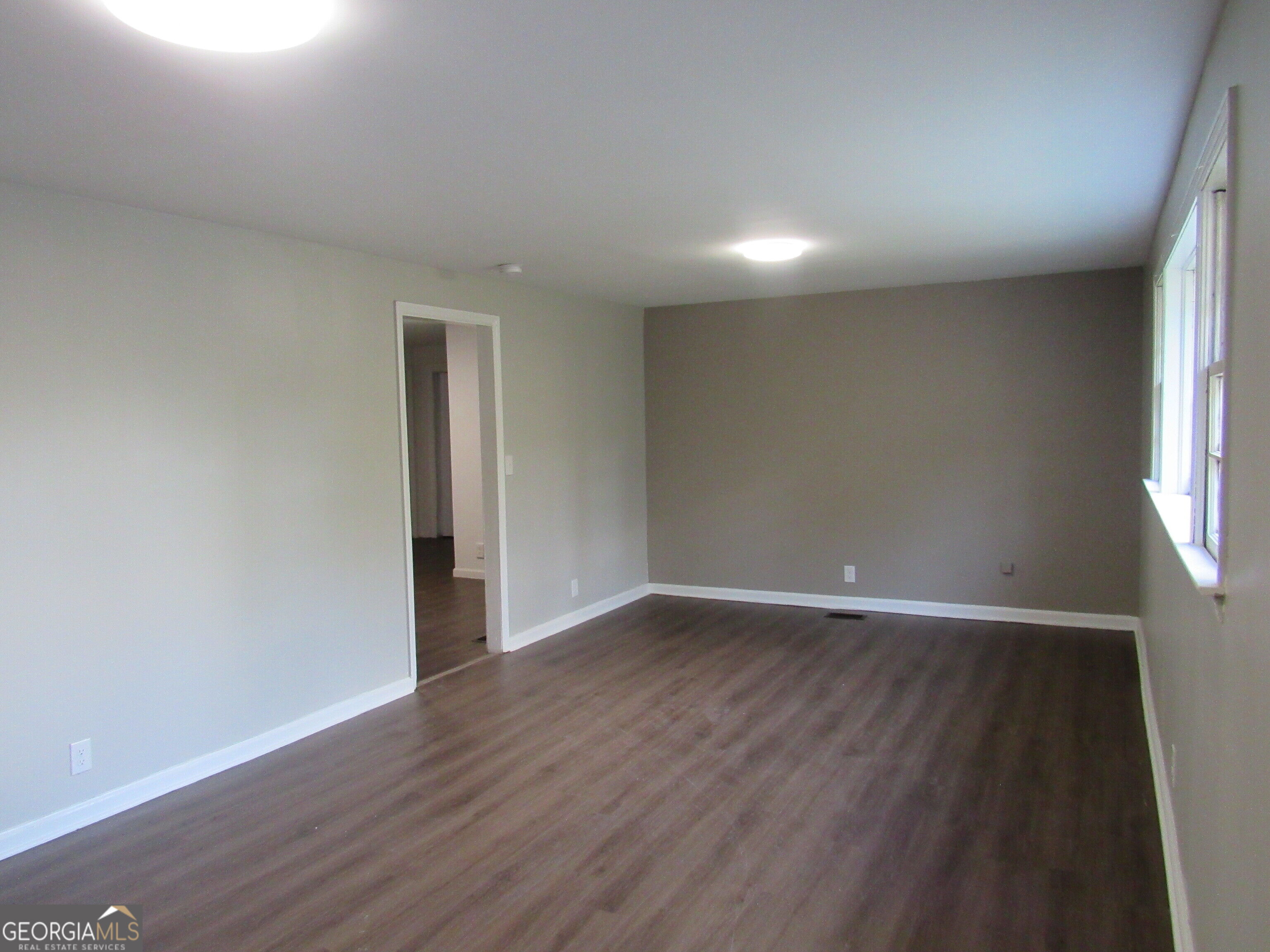 1616 Mathis Circle Property Photo 11