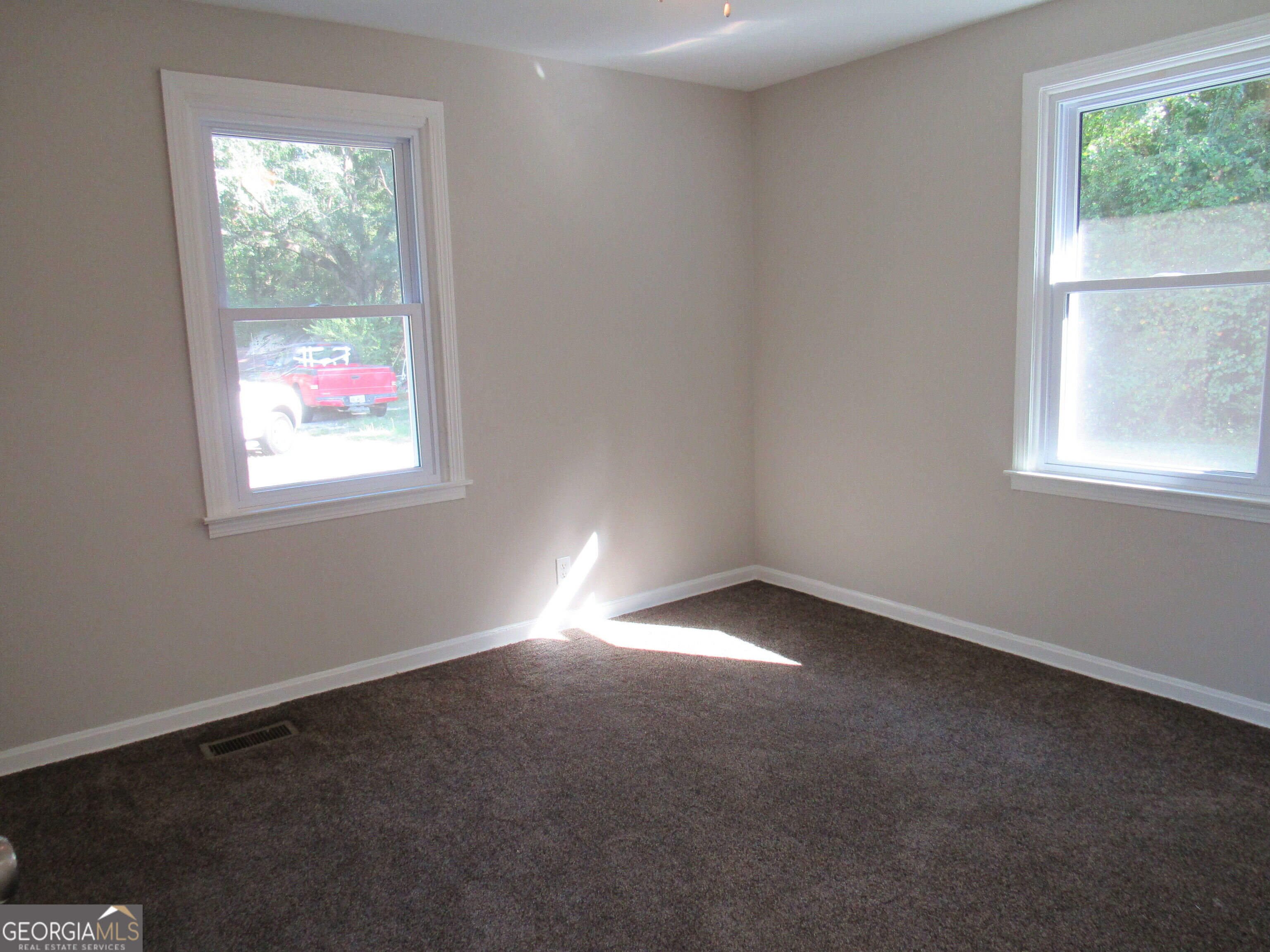 1616 Mathis Circle Property Photo 21