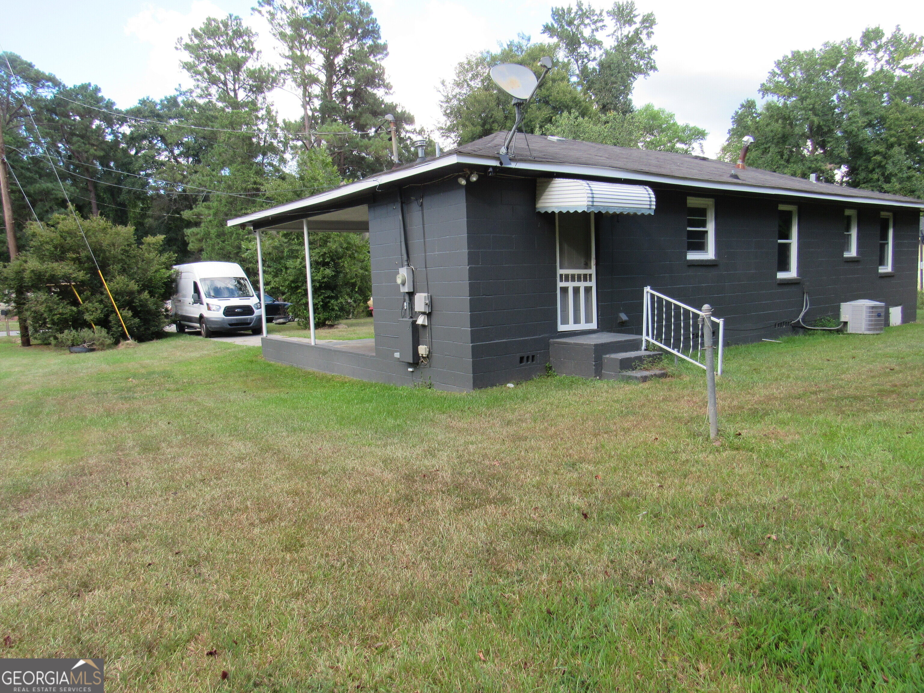 1616 Mathis Circle Property Photo 25