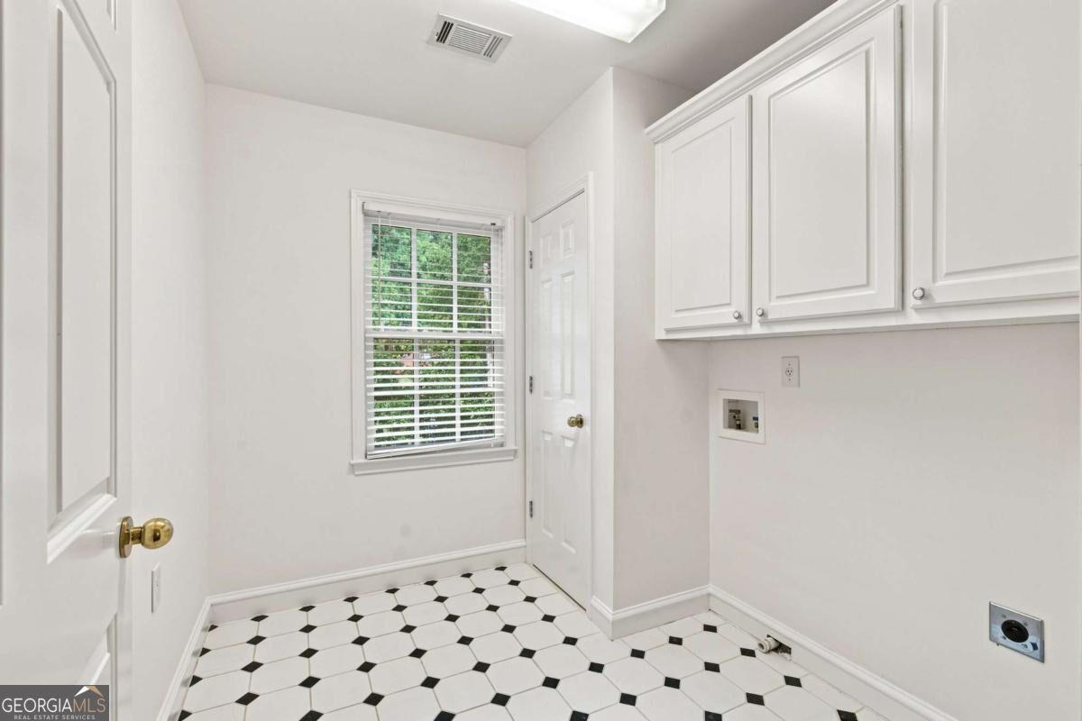 1593 Walkway Court Sw Property Photo 42