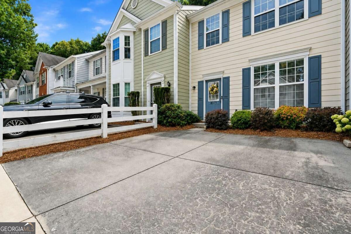 4079 Howell Park Road Property Photo 2