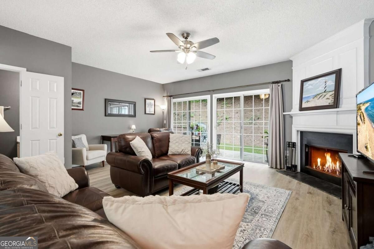 4079 Howell Park Road Property Photo 7