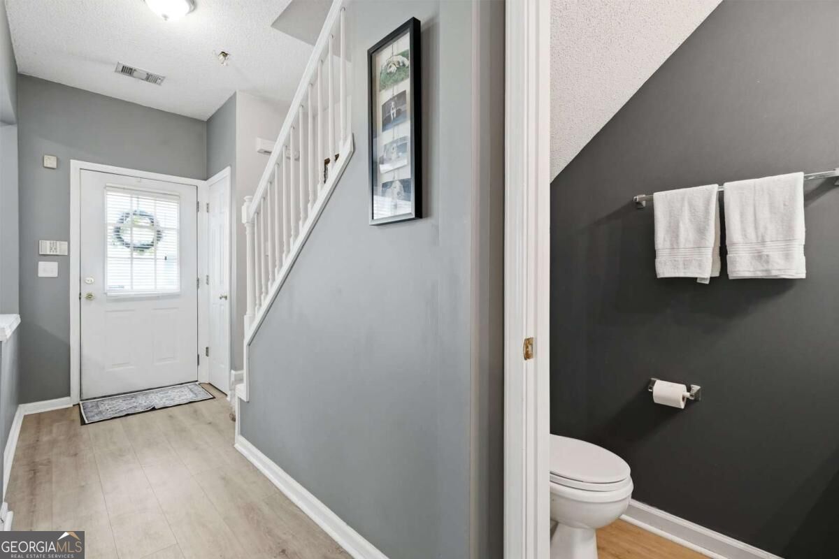 4079 Howell Park Road Property Photo 13