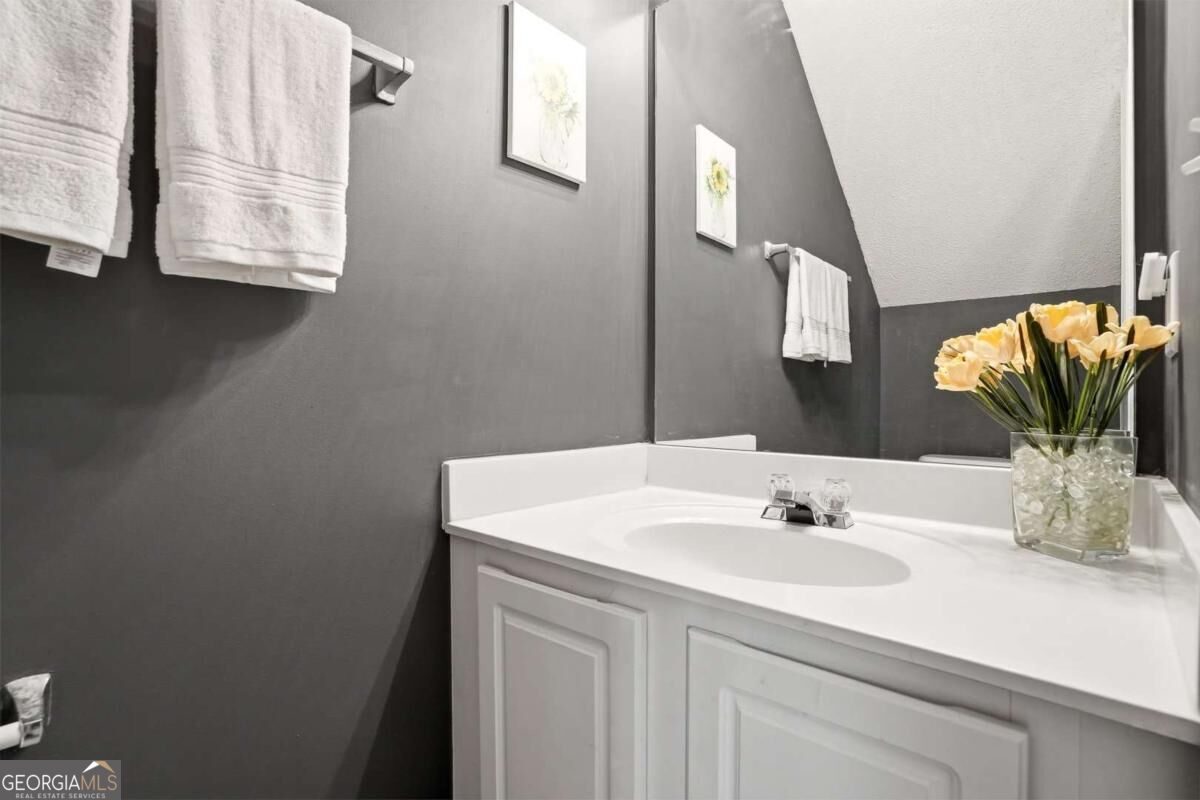 4079 Howell Park Road Property Photo 14