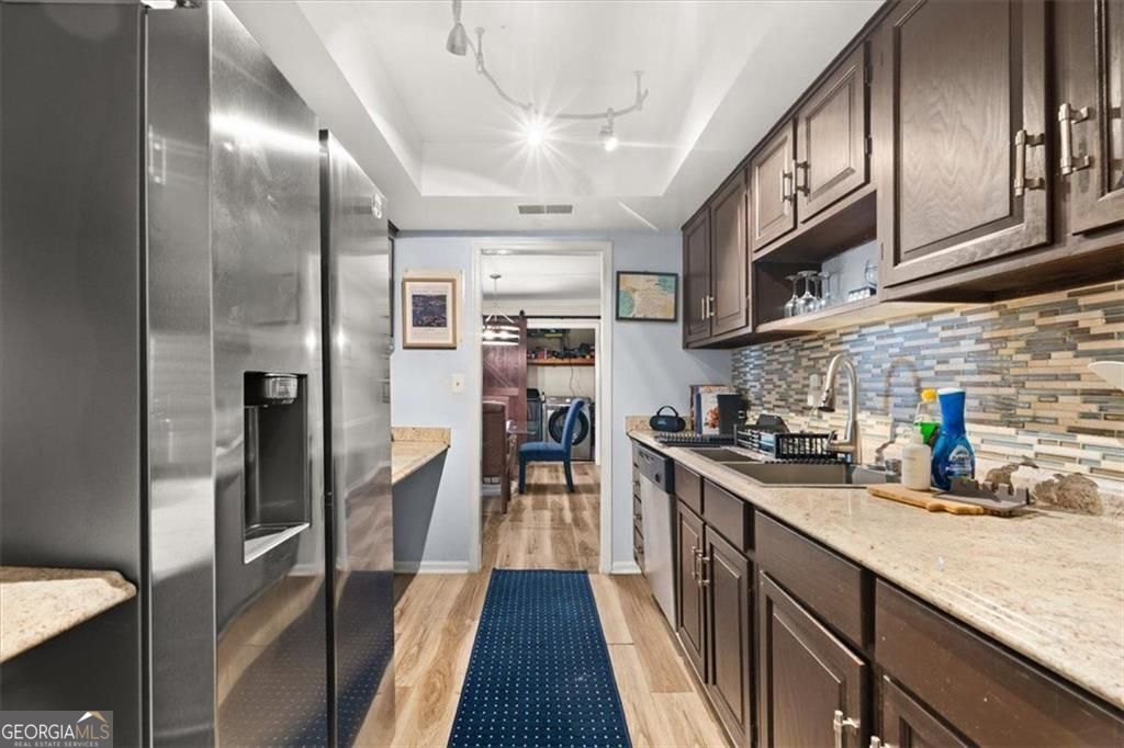 6851 Roswell Road # M5 Property Photo 11