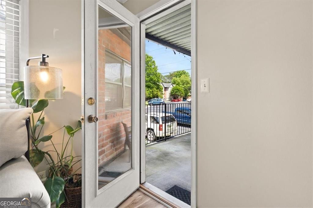 6851 Roswell Road # M5 Property Photo 23