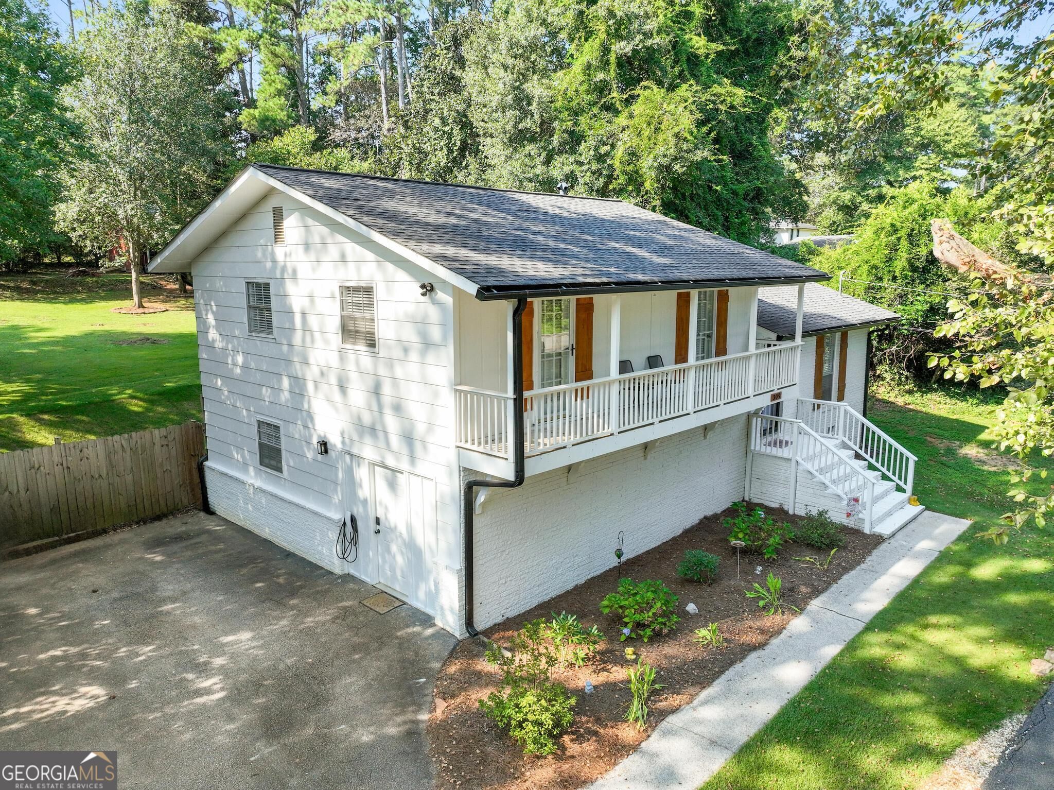 309 Burke Circle Property Photo 4