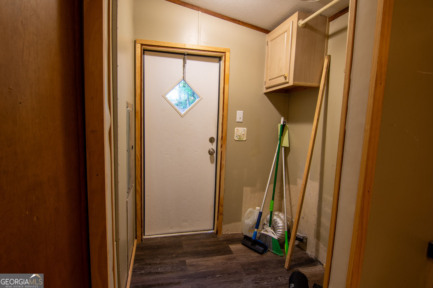 81 Cherokee Trail Property Photo 4