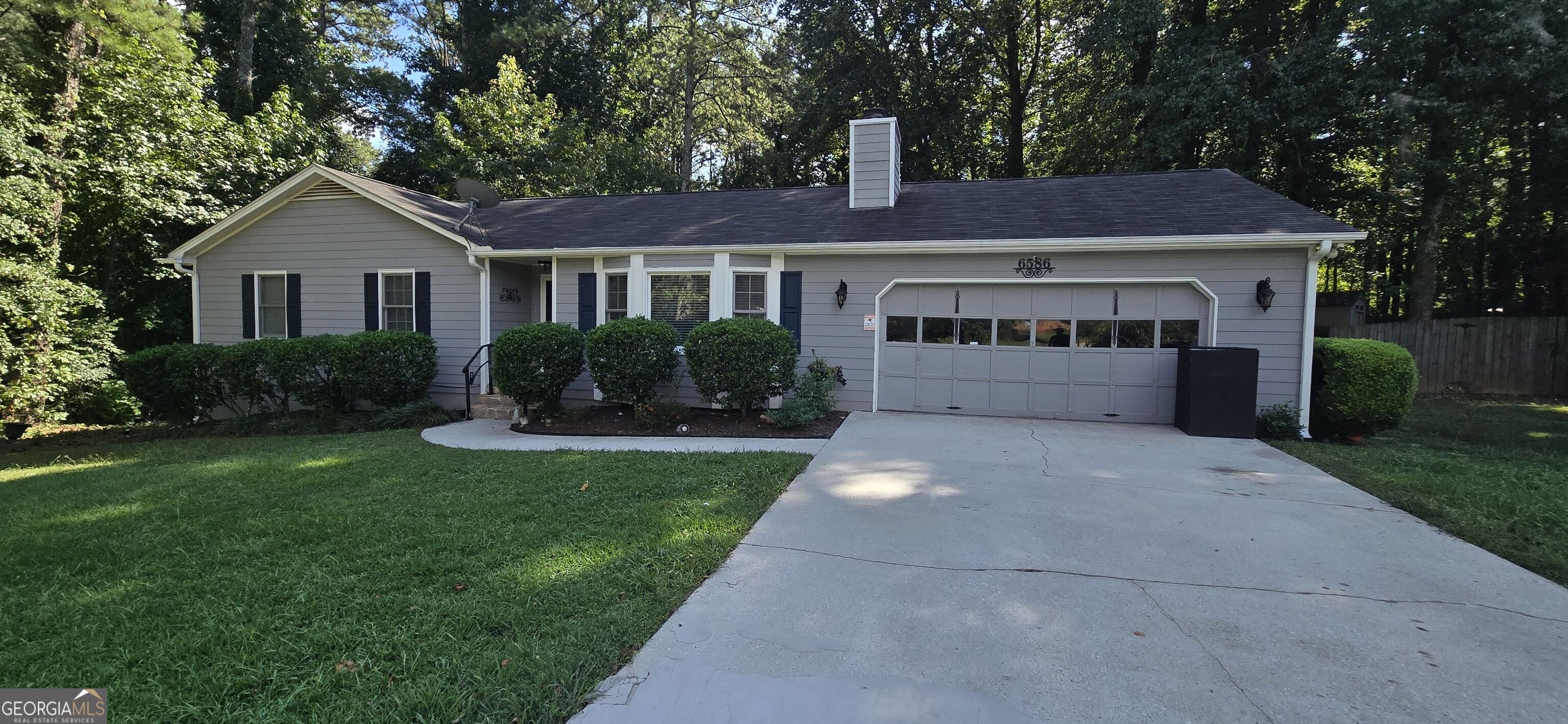 6586 Deshon Circle Property Photo 1
