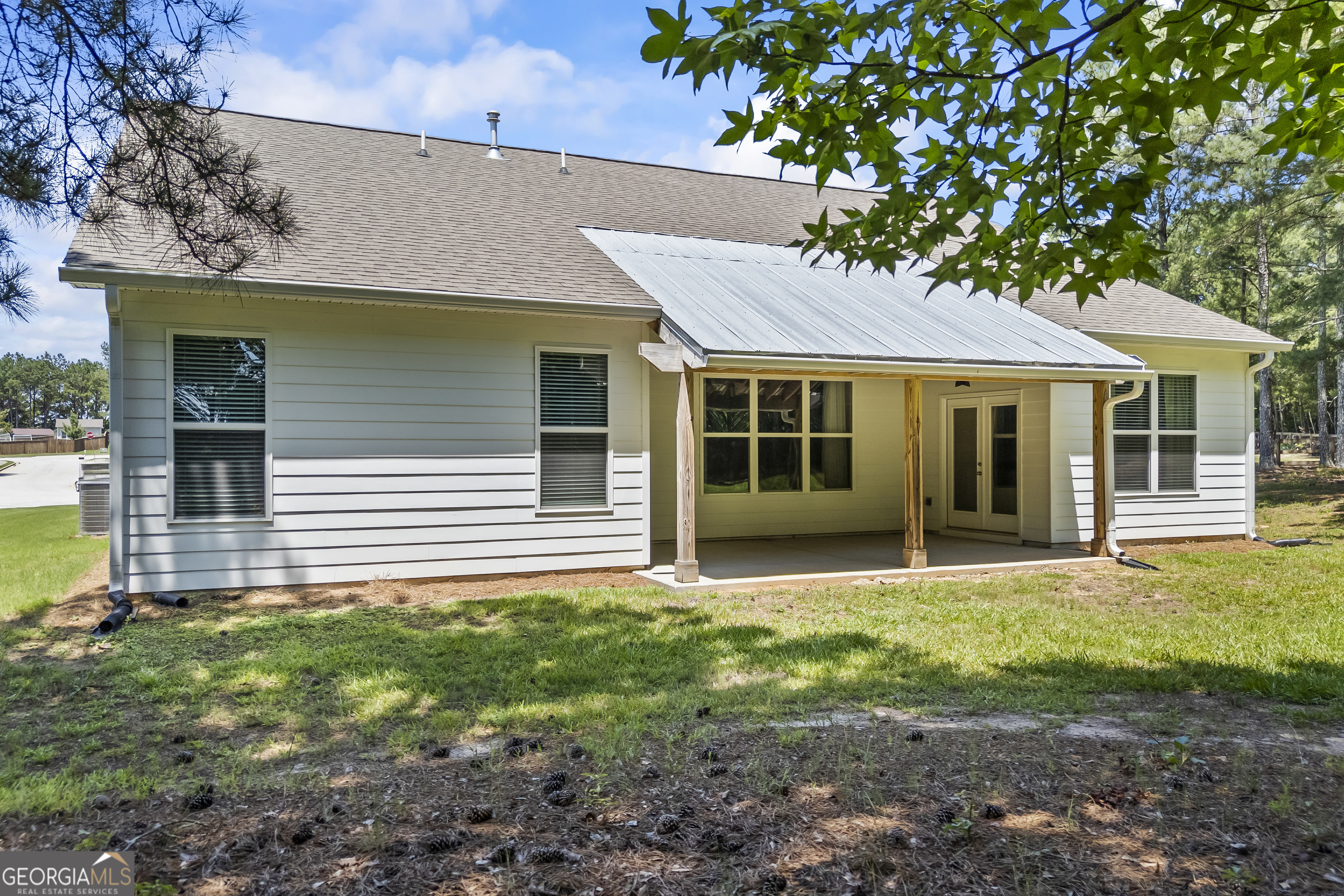 1912 Hymer Court Property Photo 5