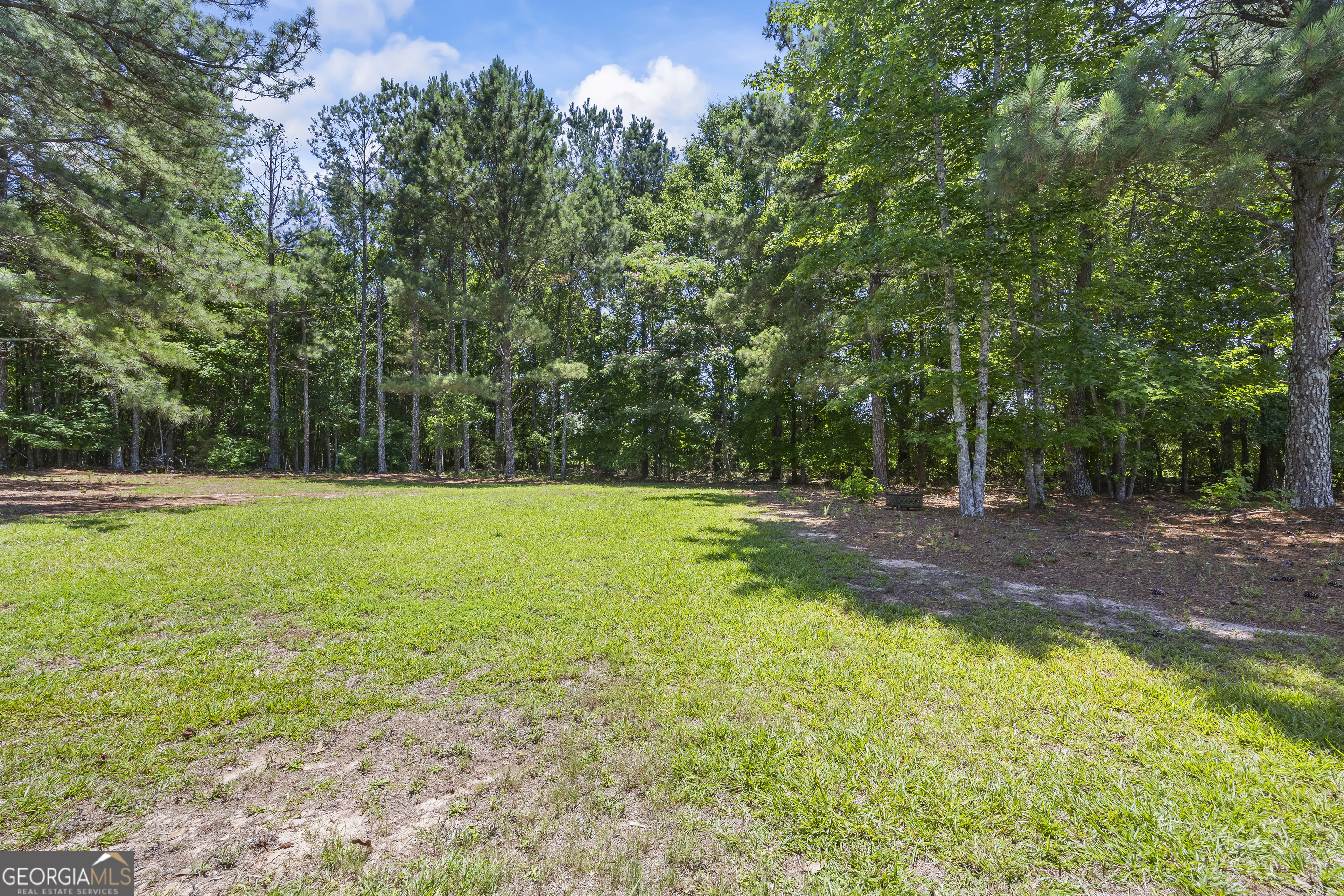 1912 Hymer Court Property Photo 6