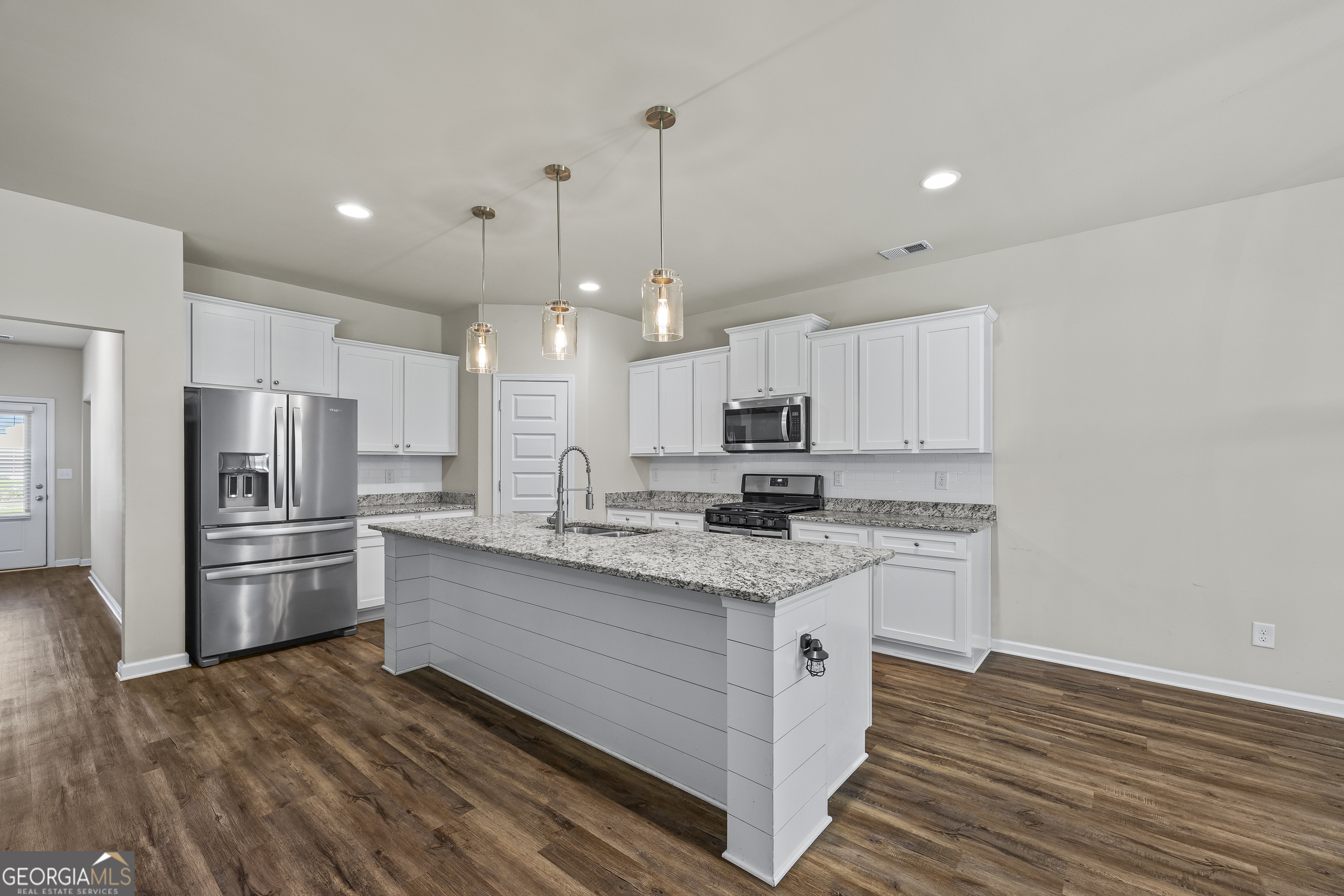 1912 Hymer Court Property Photo 9