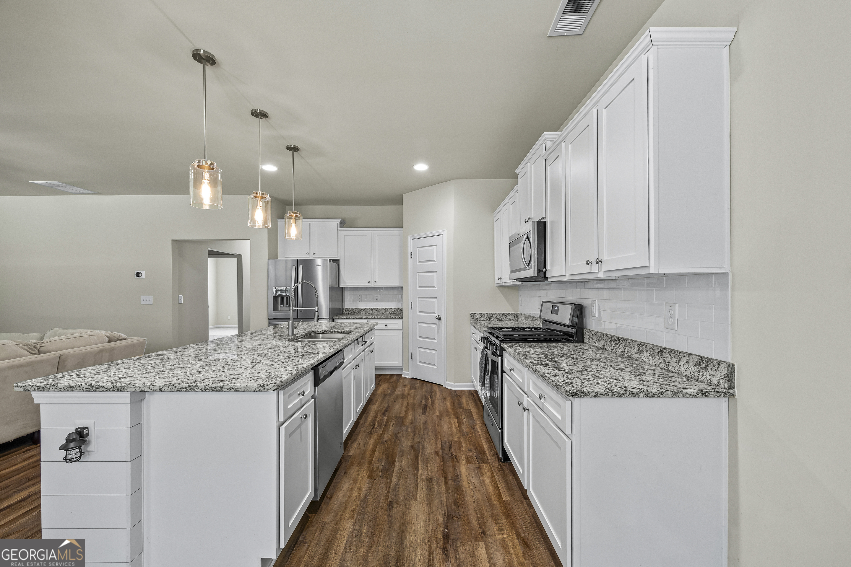 1912 Hymer Court Property Photo 12