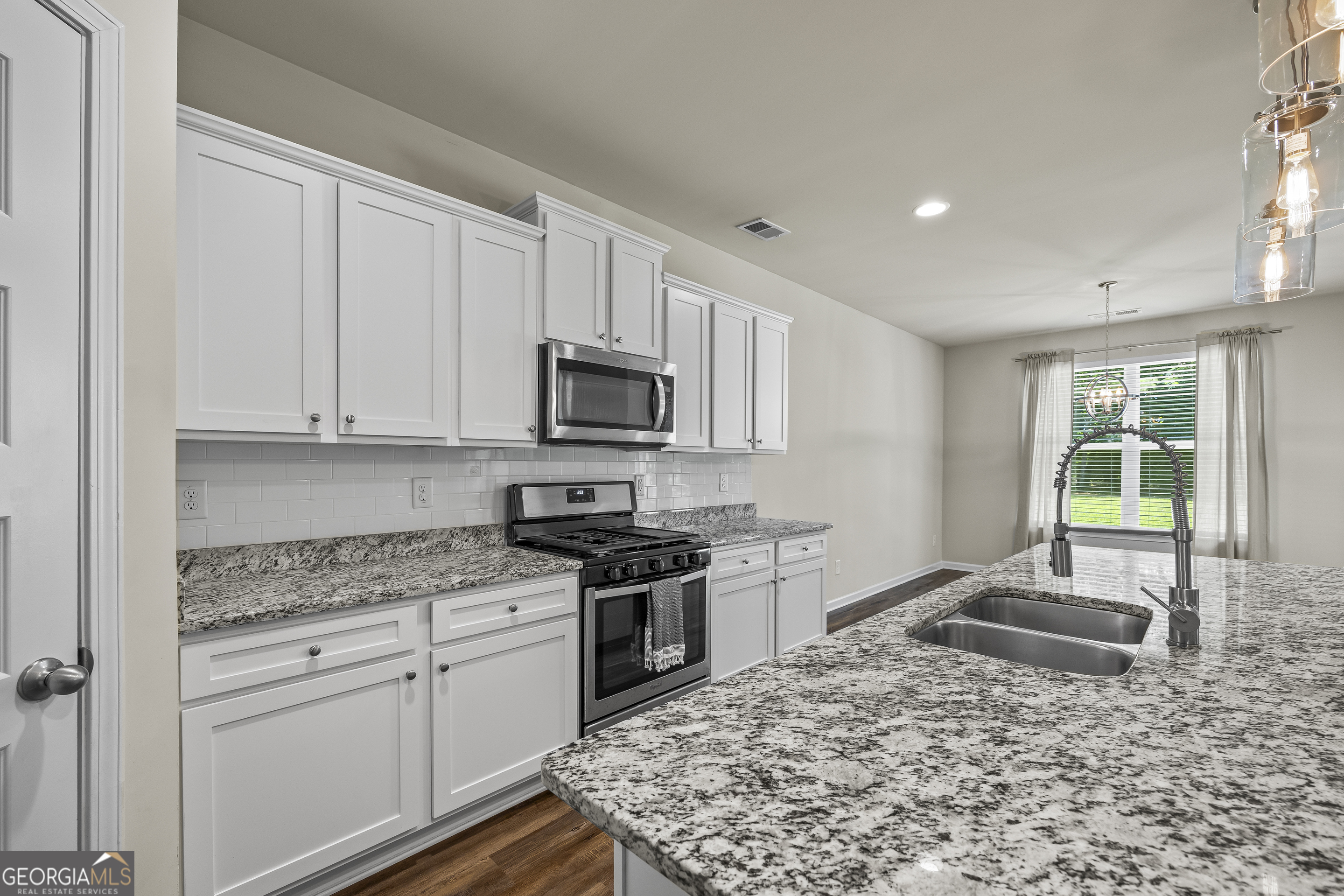 1912 Hymer Court Property Photo 14