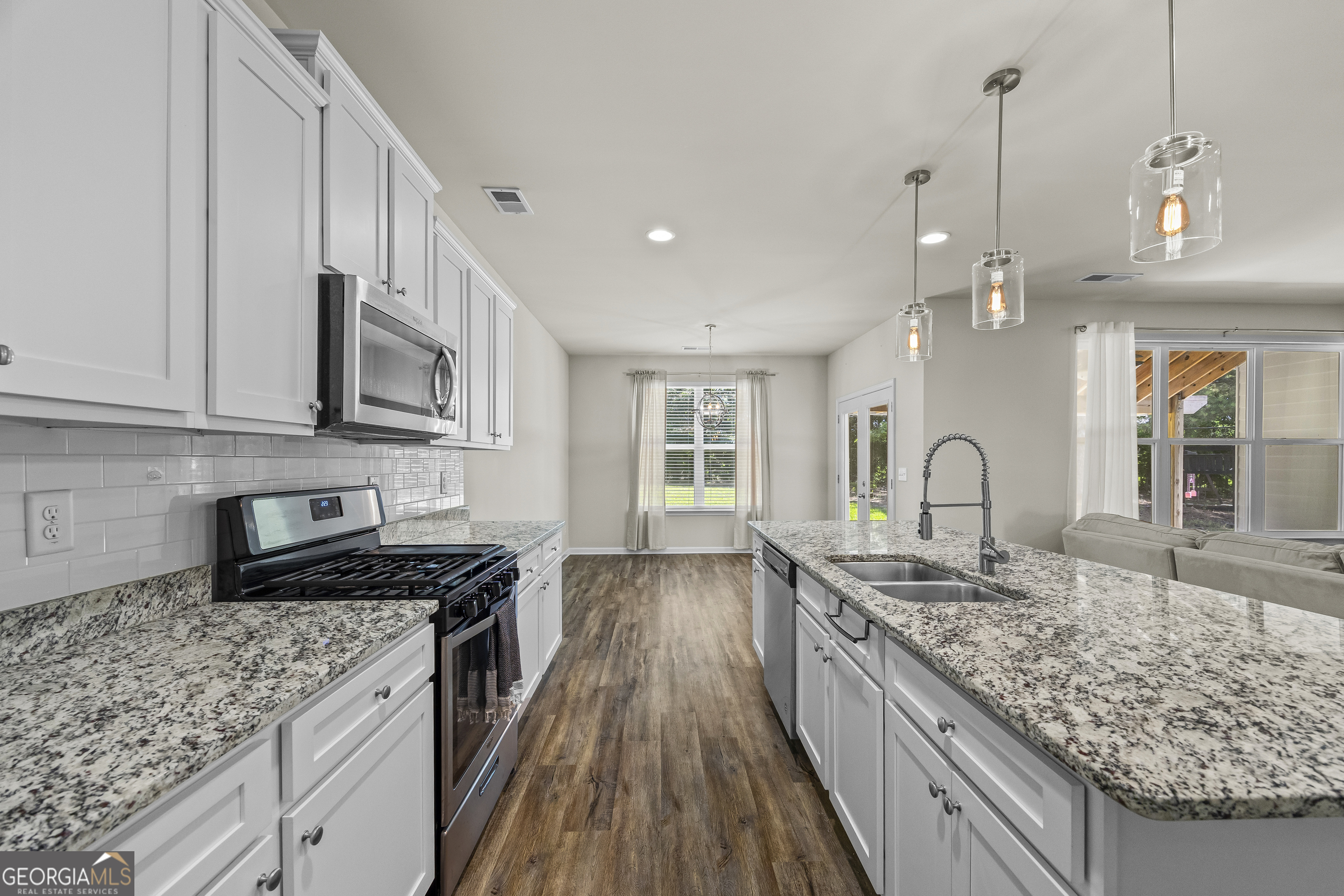 1912 Hymer Court Property Photo 16