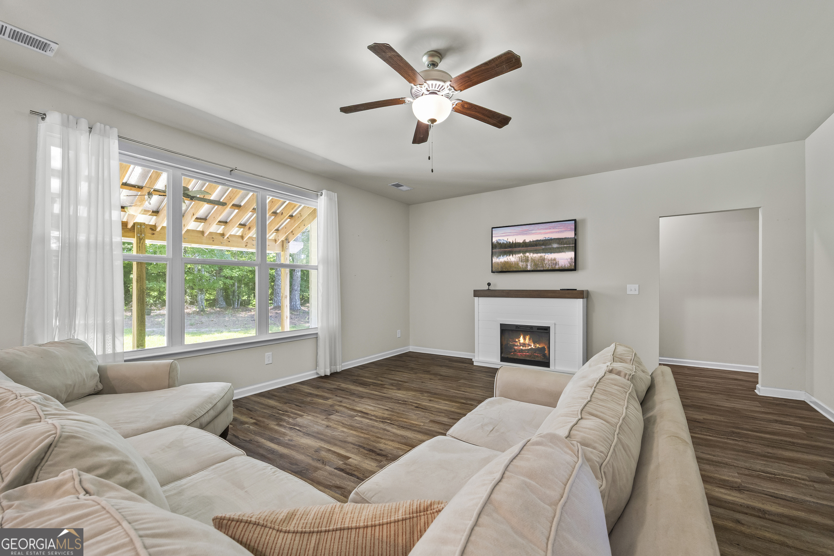 1912 Hymer Court Property Photo 19
