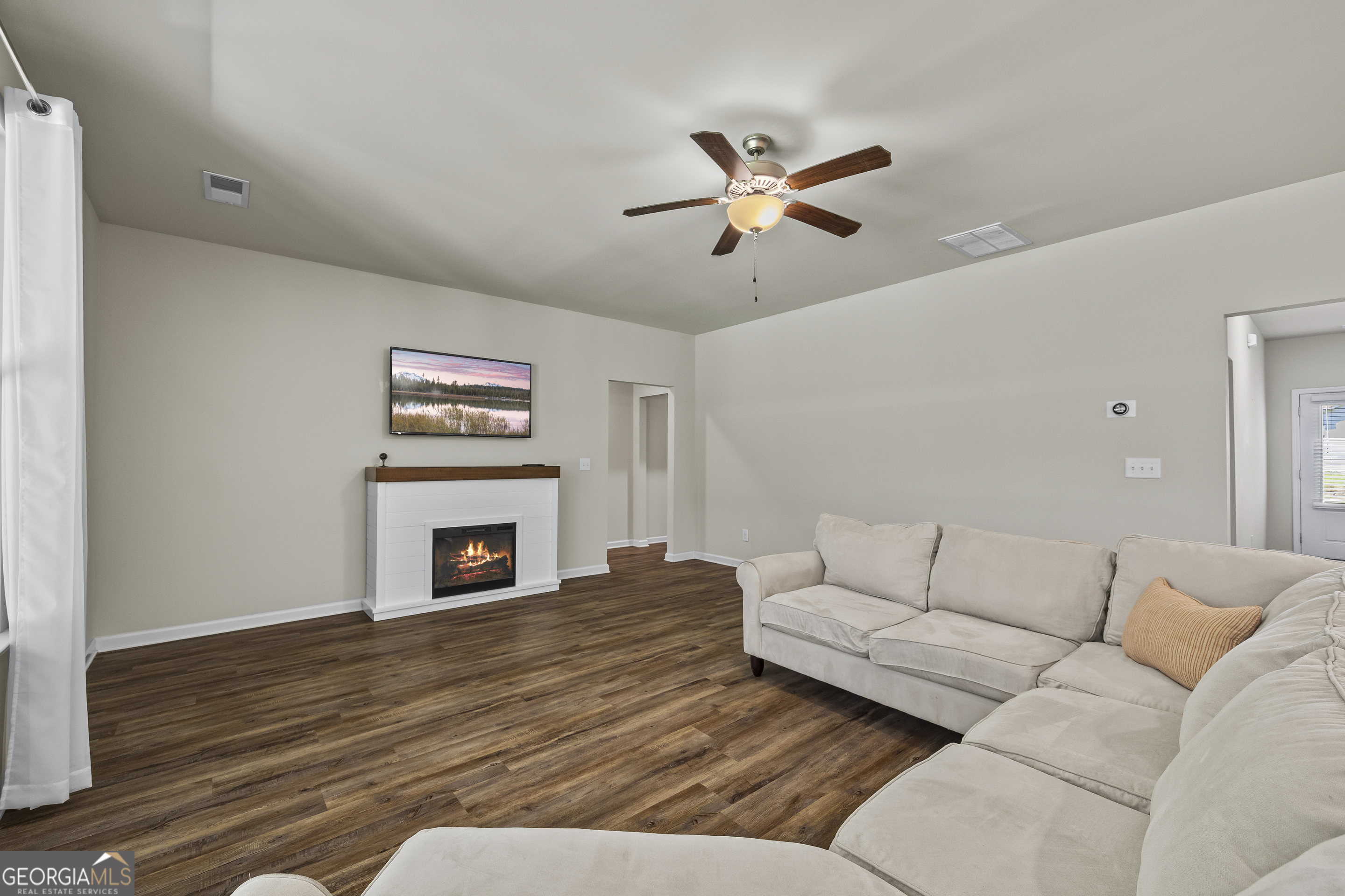1912 Hymer Court Property Photo 20