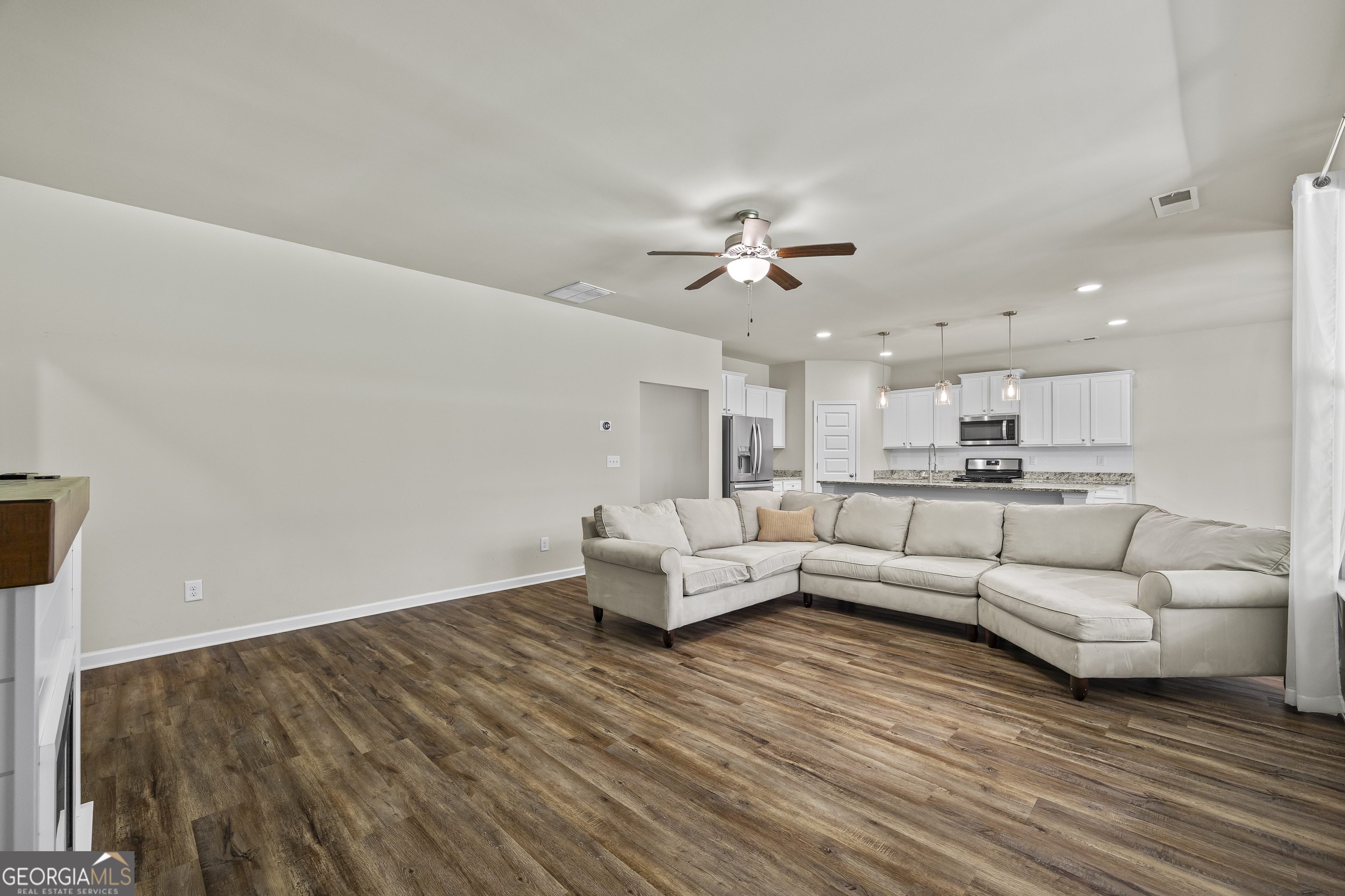 1912 Hymer Court Property Photo 22